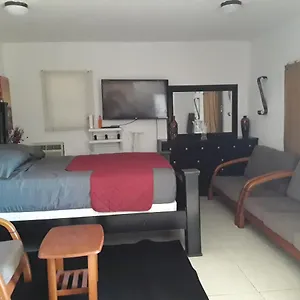 Crash Pad Apartment Isabela