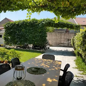 https://guesthouse-jet.hotels-in-trogir.com